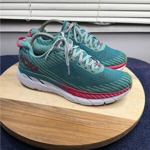 Hoka One One Teal and Pink Clifton 5 (Women’s 9.5)
